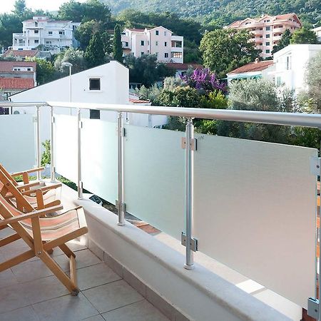 Apartments Lila Aurea Petrovac Екстер'єр фото