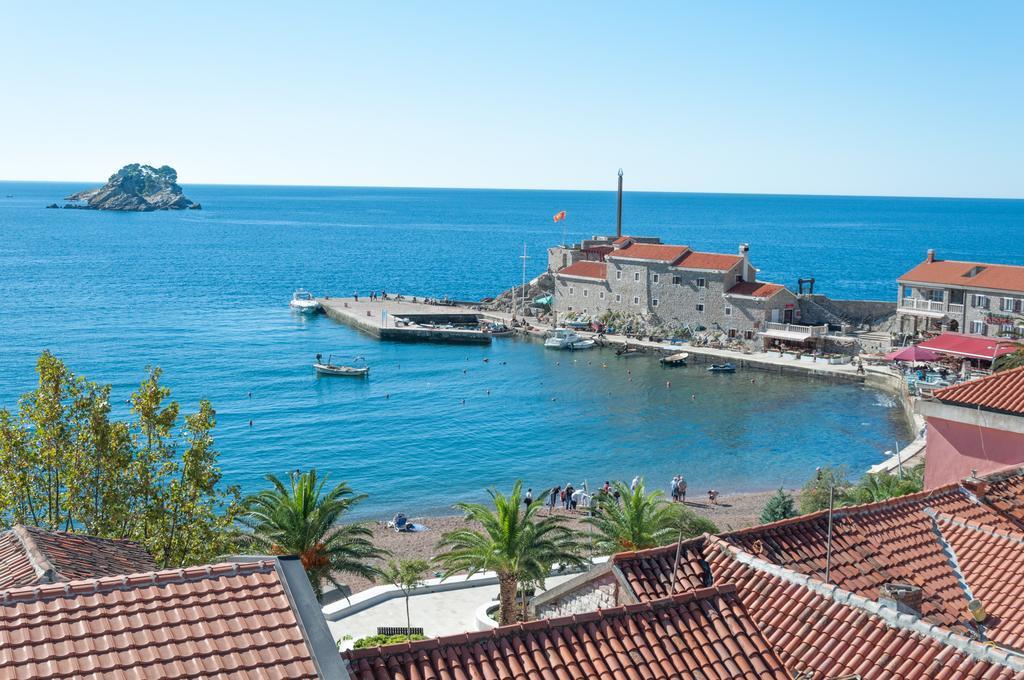 Apartments Lila Aurea Petrovac Екстер'єр фото