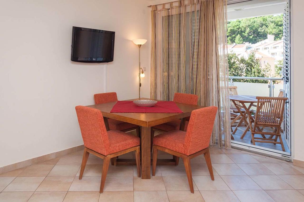 Apartments Lila Aurea Petrovac Екстер'єр фото
